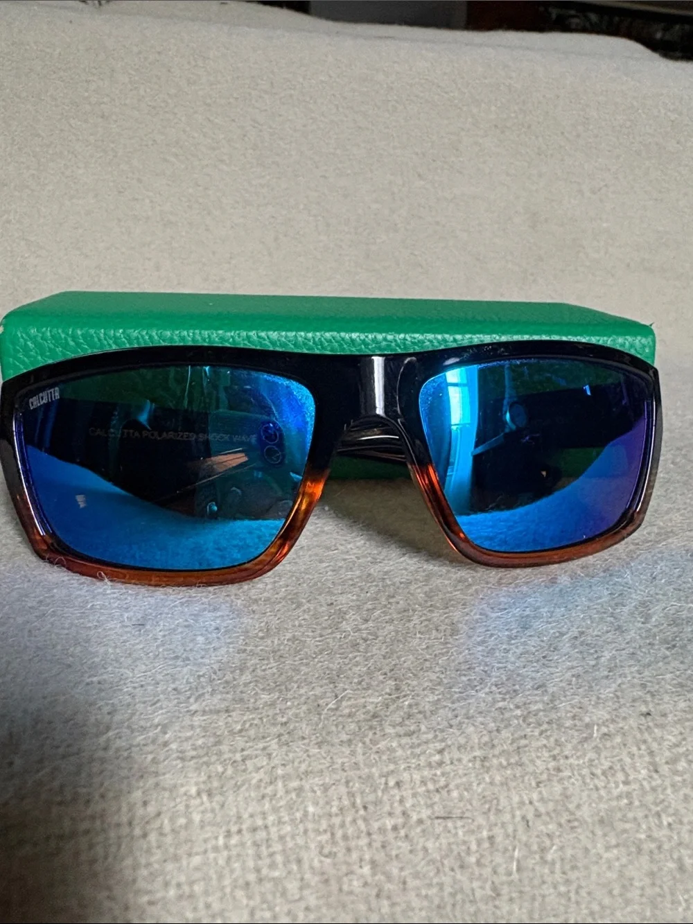 Women’s Blue Mirrored Lens Sunglasses with Black and Brown Frame